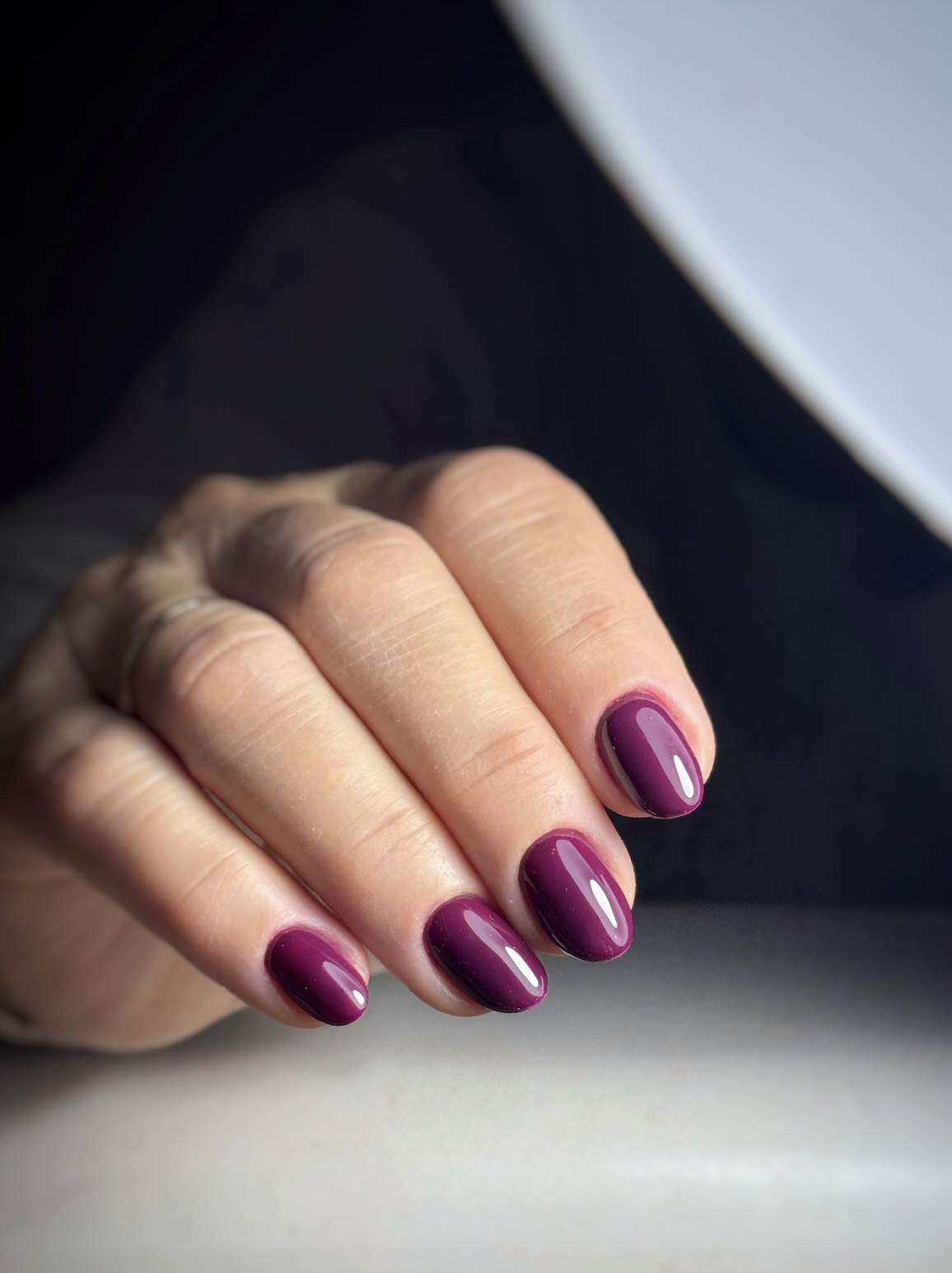 Stylizacja paznokci - fioletowy połysk